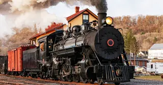 যাত্রীবহনে আবেদন ফুরালেও শিল্পখাতে টিকে আছে বাষ্পচালিত ট্রেনের ইঞ্জিন